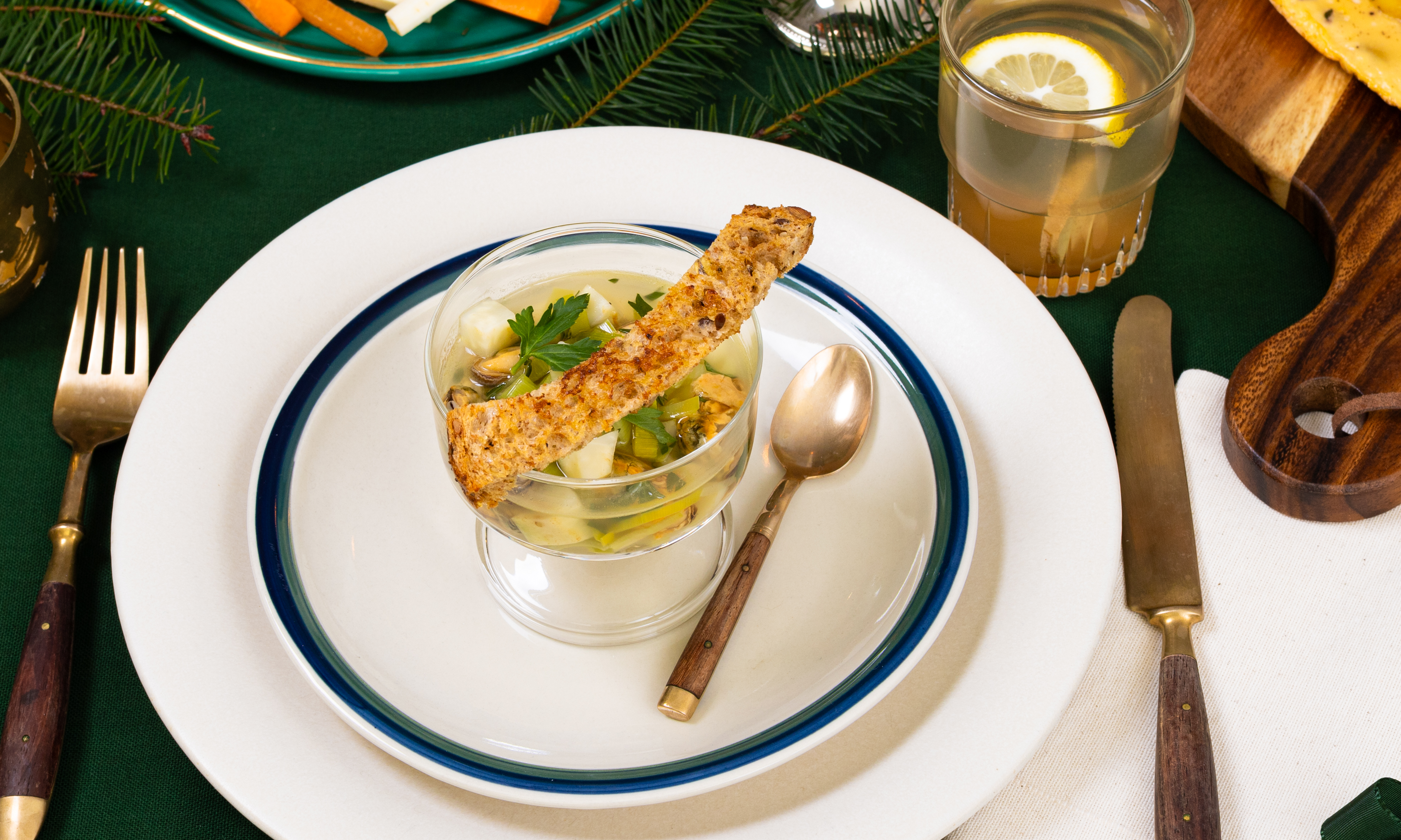 mosselsoep met knapperig knoflookbrood